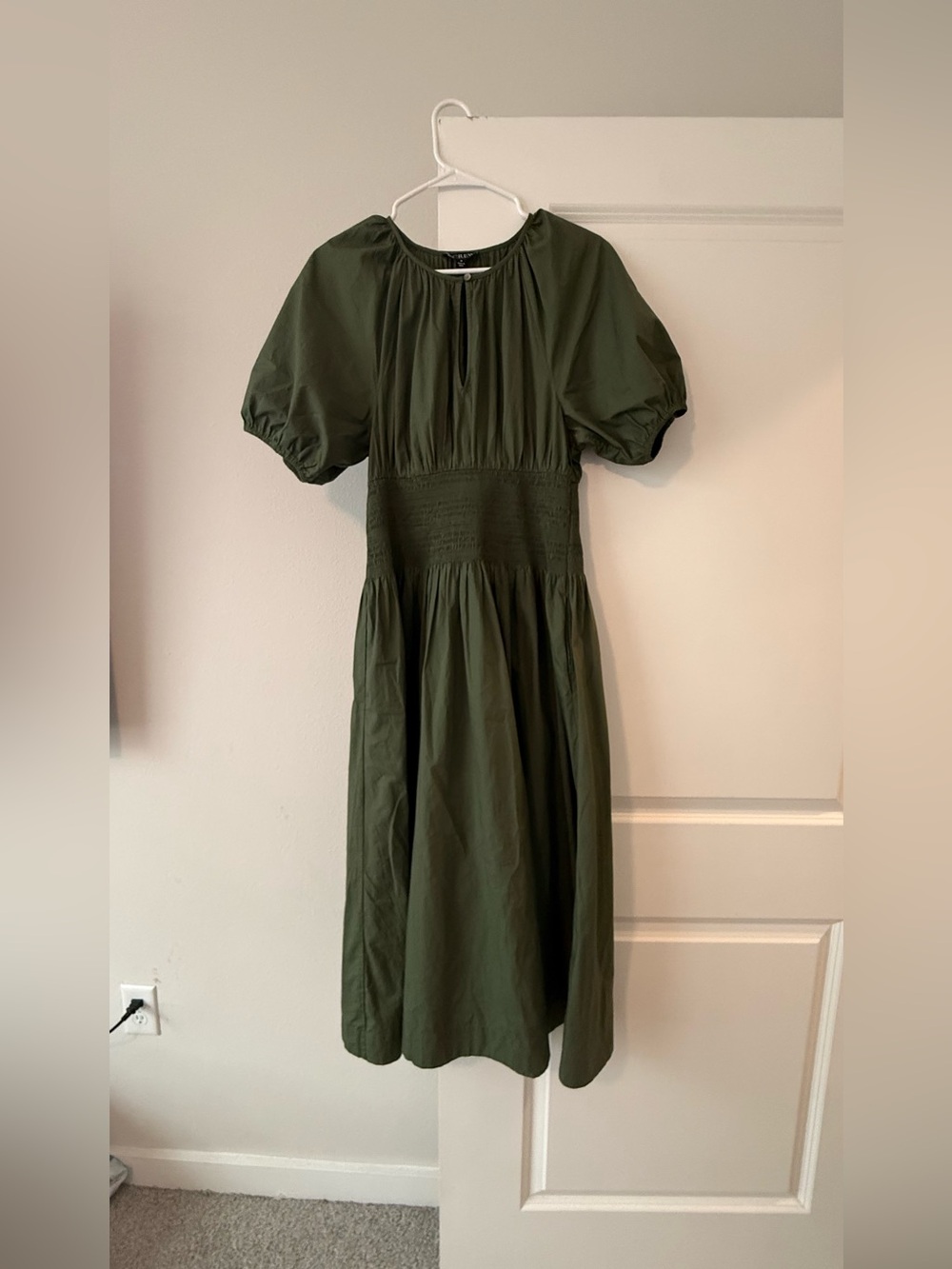 J.Crew Olive Green Smocked Waist Poplin Midi Dress Puff Sleeve🧡 - Picture 4 of 11